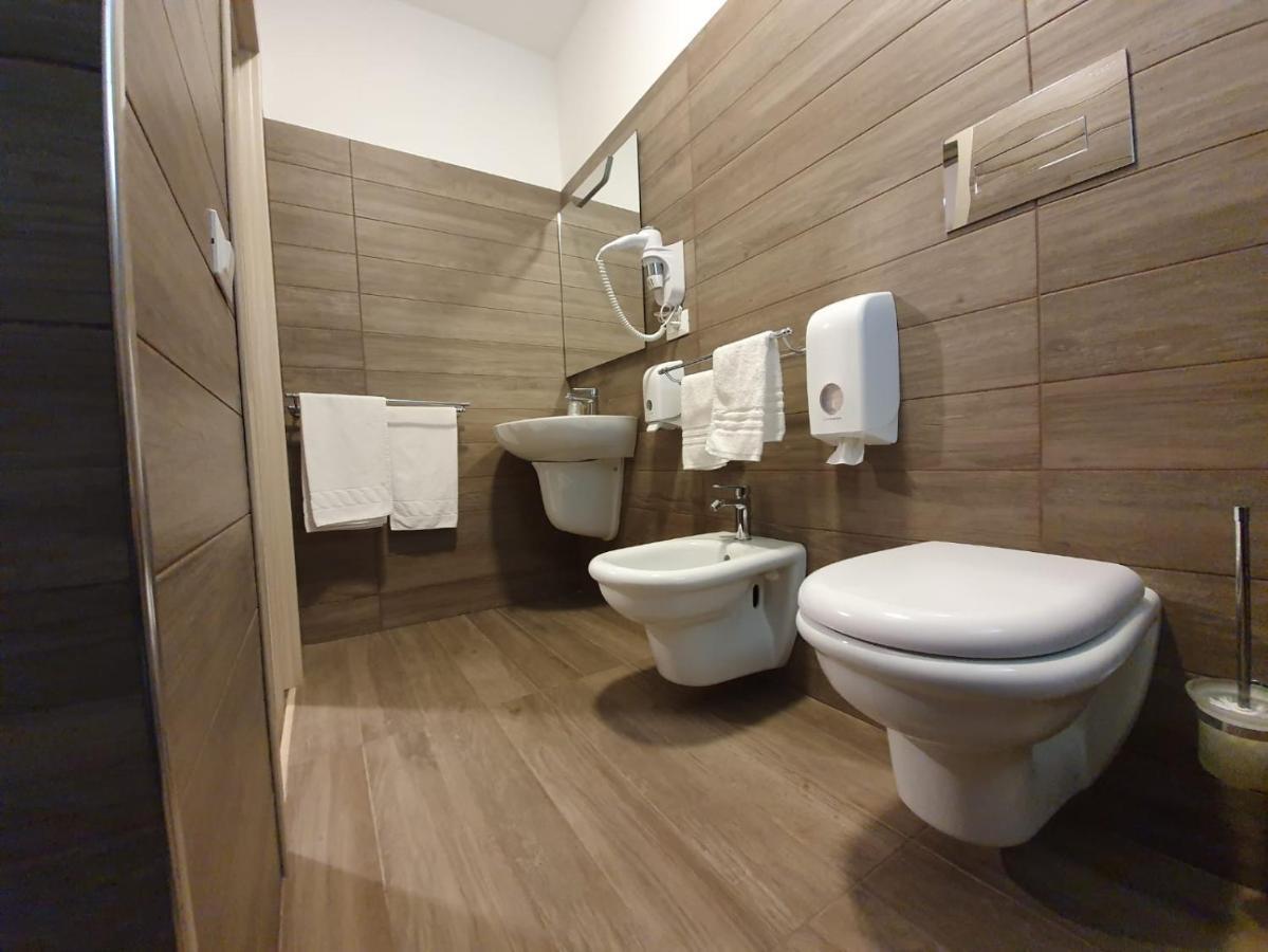Hotel Casale Dei Greci Biancavilla Buitenkant foto